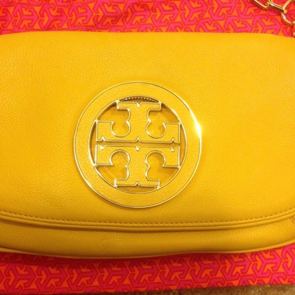 TORY BURCH MUSTARD YELLOW CROSSBODY CLUTCH NO OFFERS